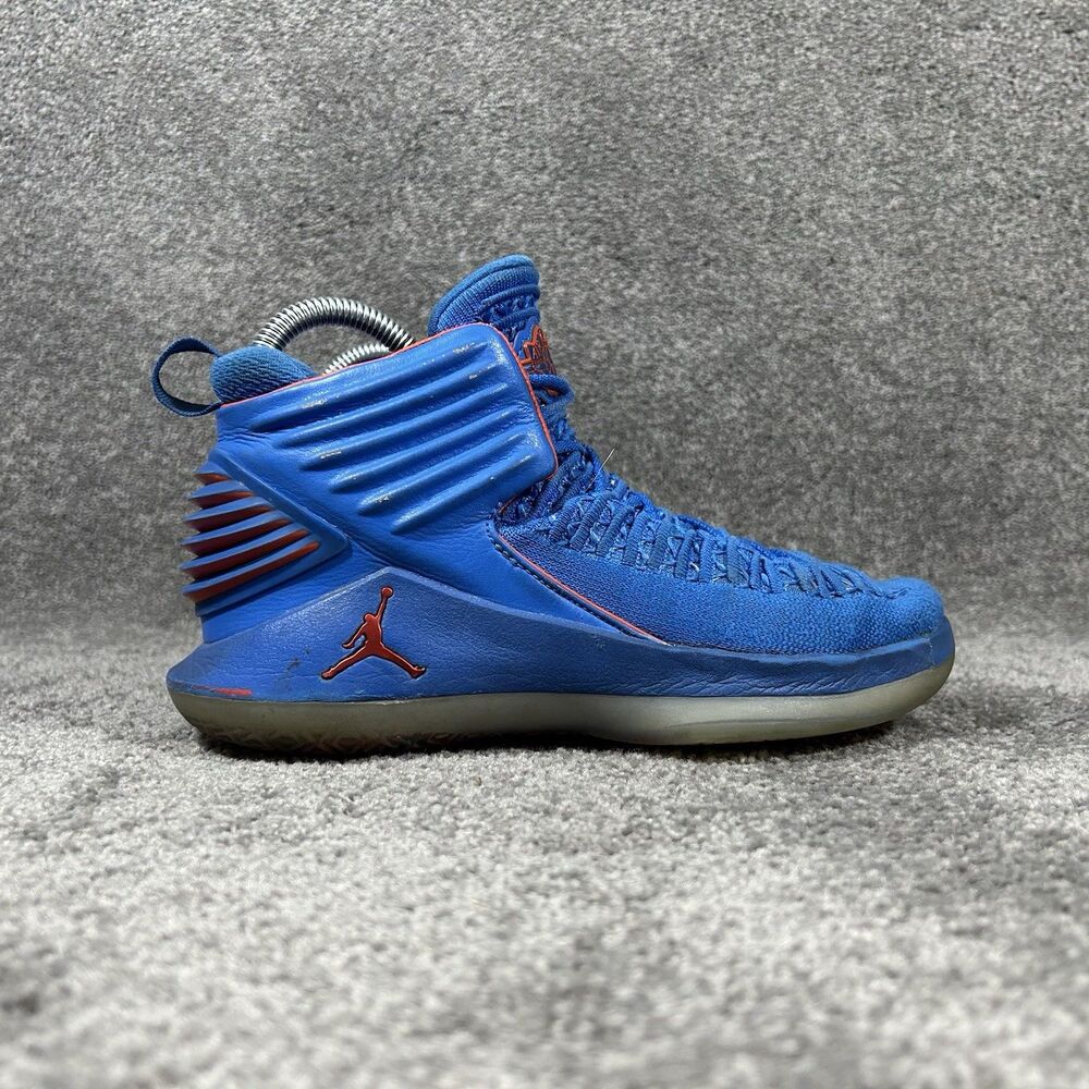 Nike Air Jordan 32 AA1254-400 Boys Size 4Y Blue Basketball Shoes Used